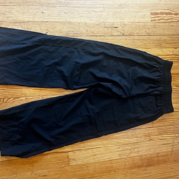 Old Navy High-Waisted Stretch Tech Split Wid-leg pants - Picture 5 of 6